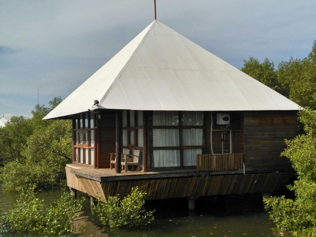 Beejay Bakau Resort โปรโบลิงโก ภายนอก รูปภาพ