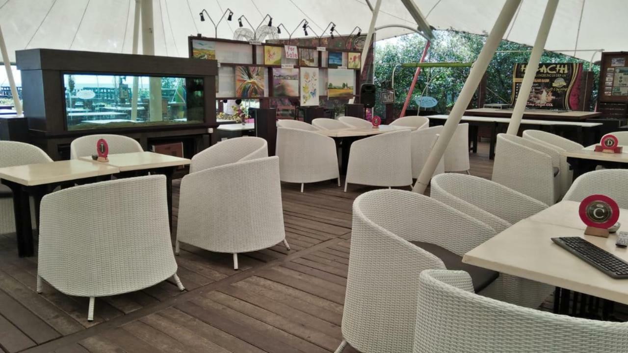 Beejay Bakau Resort โปรโบลิงโก ภายนอก รูปภาพ