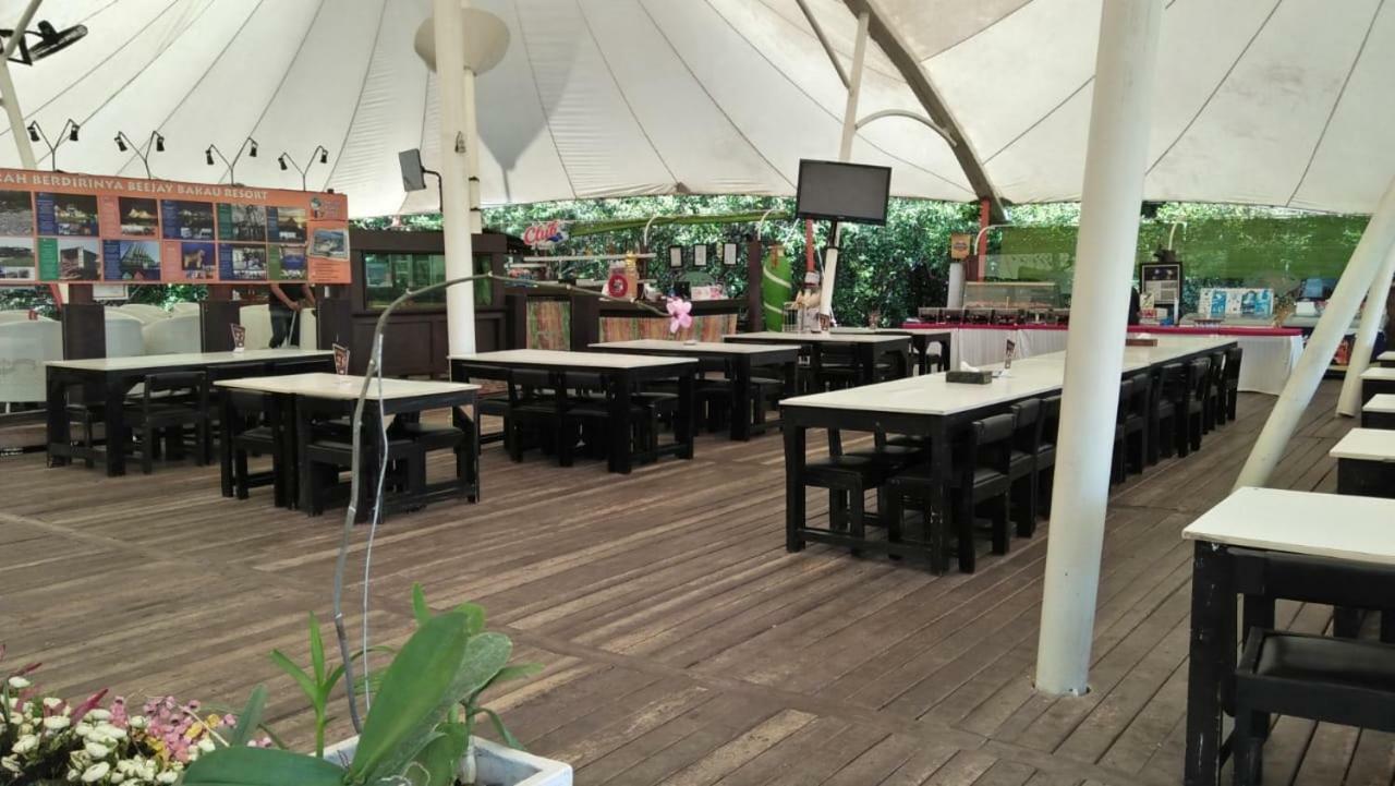 Beejay Bakau Resort โปรโบลิงโก ภายนอก รูปภาพ
